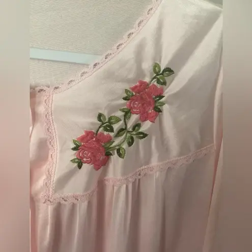 Vintage Lorraine PINK Nylon Floral Embroidered Nightgown Size Large Ice Pink GUC