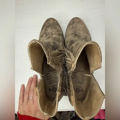 Circle G Corral by Studded Metallic Fringe Booties- Size 8.5