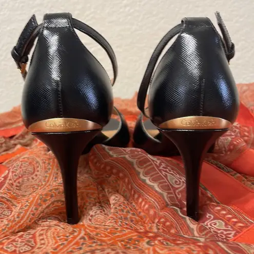 Calvin Klein  Black Criss Cross Open Toe Gold Hardware Size 7