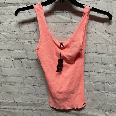N: Philanthropy Woman’s Peach Tank Size Small