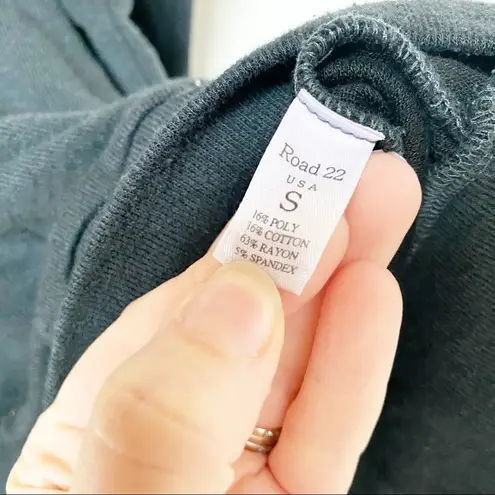 Road 22 USA Slouchy Cropped Sleeve Knit Top Black Size Small