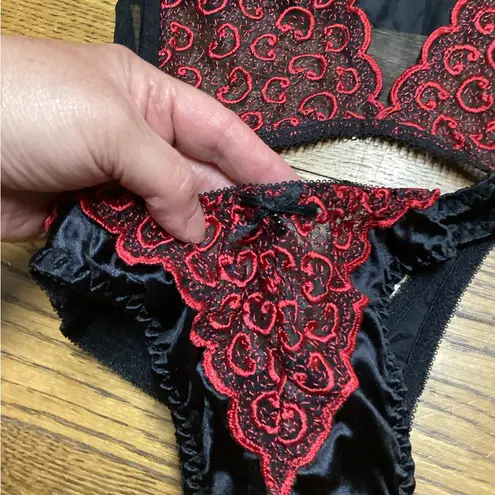 Cacique Vintage lingerie set. 34C/medium