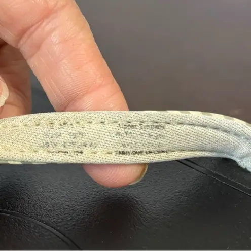 OLUKAI Ho'opio Women's Beach Sandals Bone White Flip Flop Slides Comfort Size 8 Gray