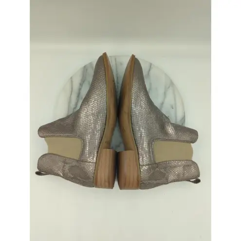 Vanessa Wu Booties Woman's 38/7.5 Silver Metallic Snake Skin Shiny Boho