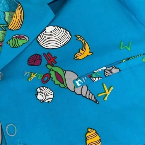 Hilo Hattie Hawaiian Shirt Button Down Blue Floral Vintage Shirt Size L