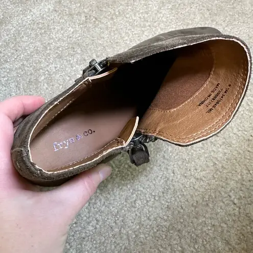 Frye & Co. suede double zip holly ankle booties olive green brown size 9.5