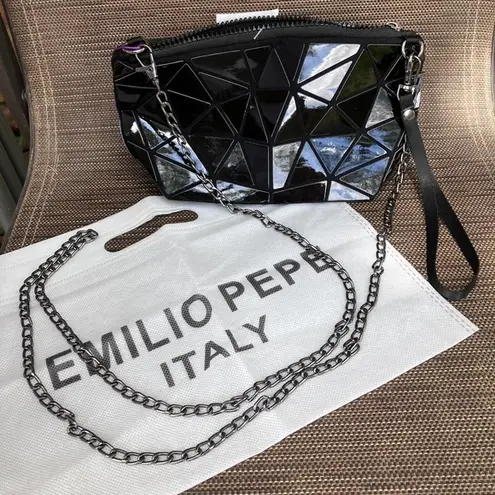 Emilio Pepe Italy Triangle Shape Blocks Wristlet/Crossbody Chain link NWT Black