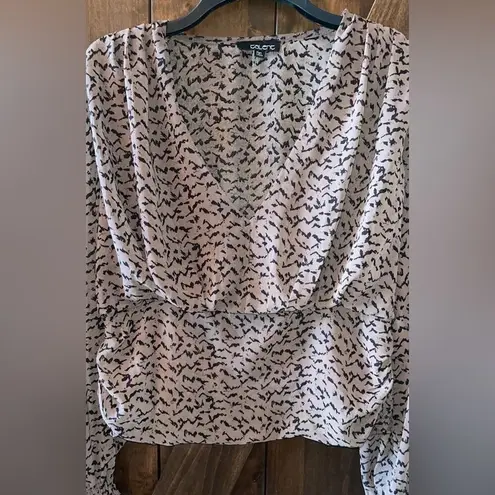 Talent Blouse Womens Size 1XL Brown Black Low V Neck Sheer Smocked Bottom Casual