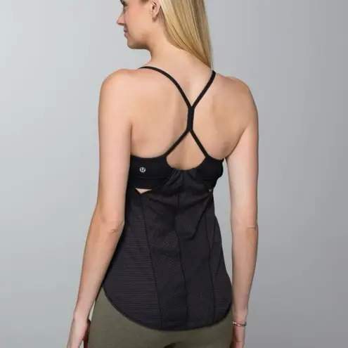 Lululemon  Roll Out Tank (First Release) in Black Athletic Yoga Built-in Bra 6