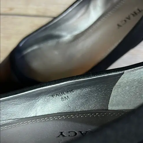 Ellen Tracy Black Heels Sleek Professional Design