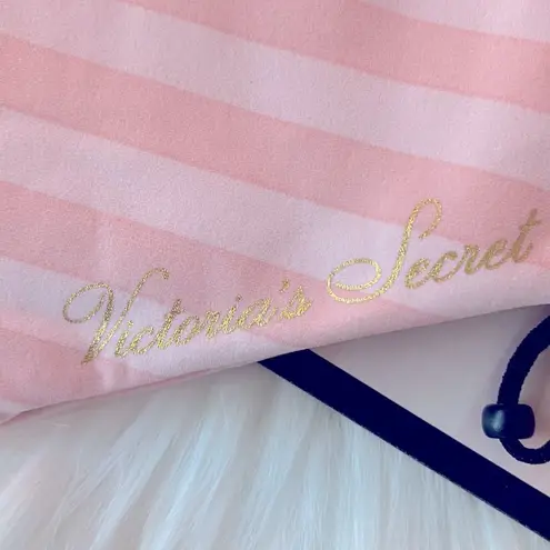 Victoria's Secret 
Reusable Face Mask