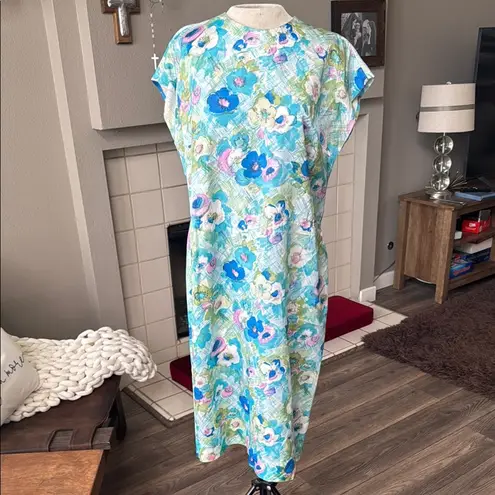Handmade Vintage 1960’s blue floral dress cap sleeve midi length stunning