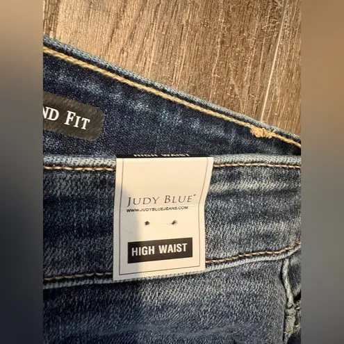 Judy Blue  Medium Blue Ripped Skinny Jeans