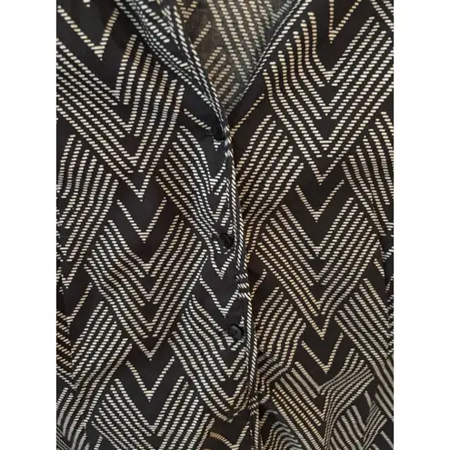 Womens Black White Zig Zag Pattern Button Down Shirt Long Sleeve