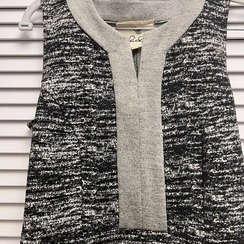 TABITHA Sleeveless, Fit and Flare Dress with Pockets and Side Zipper, Size 4 Gray