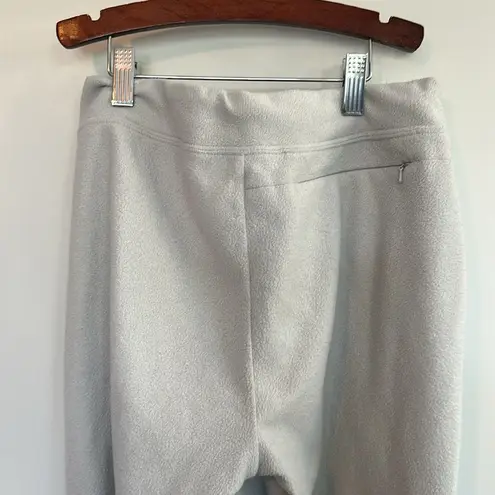 The North Face Women’s light gray fleece pants size small