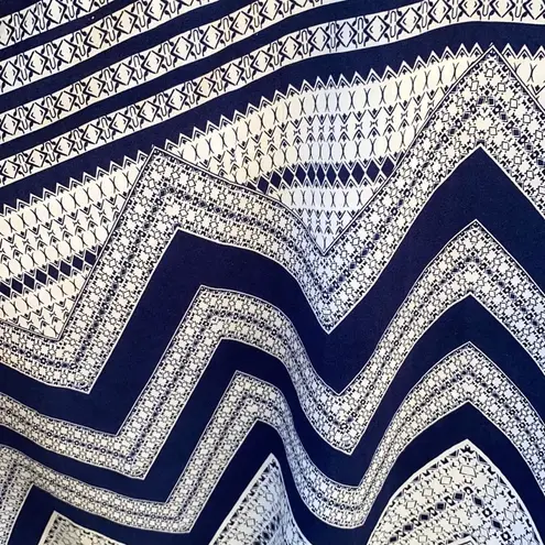 May & July Womens size large white blue multi print maxi skirt (runs small)
