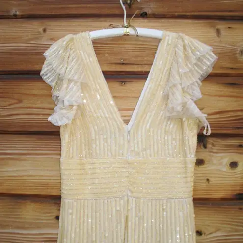 Mac Duggal 5646 Womens EMBELLISHED FLUTTER CAP SLEEVE A LINE GOWN Runs Large