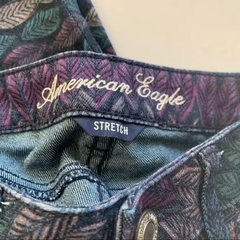 American Eagle American‎ Eagle Stretch Jegging Colorful Feathers Size 4 Boho Festival Jeans Fun