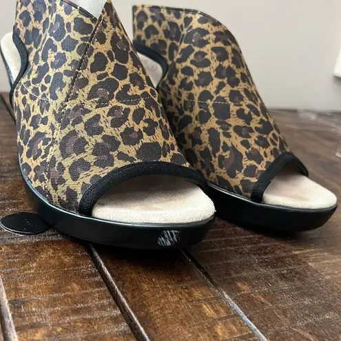 Charleston Shoe Co Wedge Sandals Slingback Size 8 Black