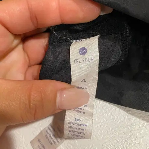 CRZ Yoga Black Camo Sports Bra XL Medium Support Activewear