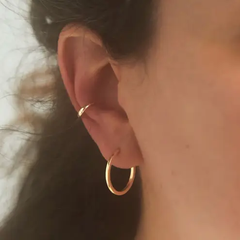 Catbird classic hoops 14k yellow gold pair