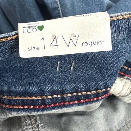 Wallflower Ultra Fit Blue Jeans Women's 14W Regular Distressed Soft New
