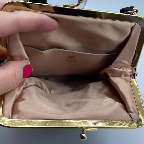 Vintage Virginia ribbed fabric tiny satchel. . Black