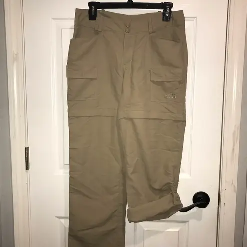 The North Face  women’s pants, capris, shorts all 3 in 1 size 6 hiking outdoor