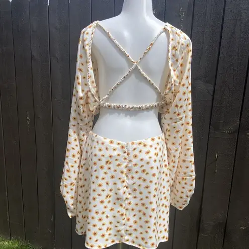 We Wore What Womens Lined Mini Skirt Size Med Ditsy Daisies Cropped Top S/P