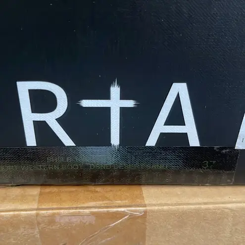 NIB RTA WOMEN SHORT WESTERN DESERT SAND BOOTS SZ 37 / 7