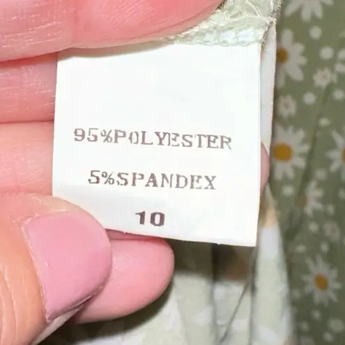 Daisy Patterned Sleeveless Button Front Green Dress