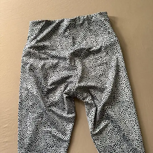 Onzie Flow Highrise Basic Midi Leggings