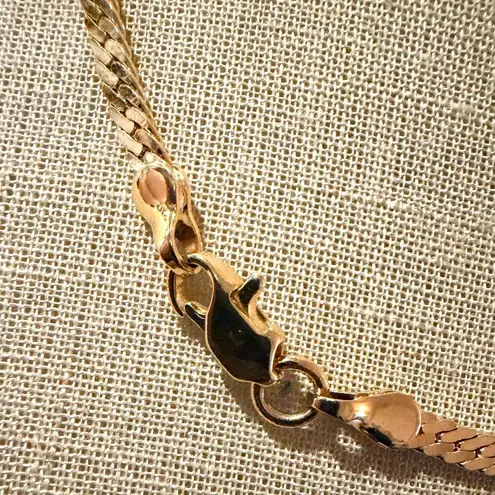 Gold tone V Single rhinestone necklace