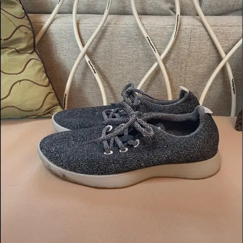 Allbirds Woman’s Wool Runners in Natural Grey (Light Grey Sole) Size 8
