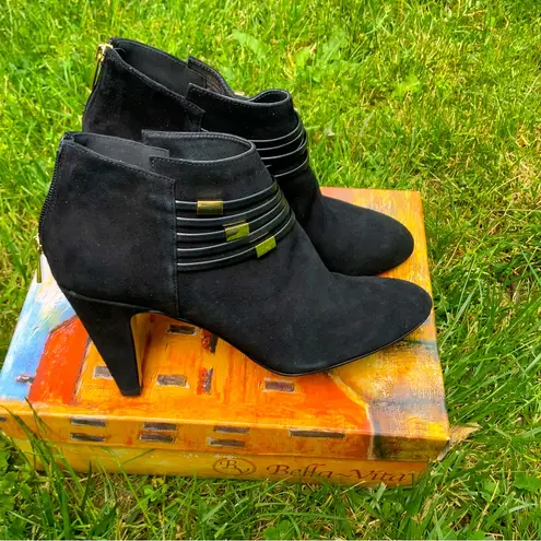 Bella Vita genuine suede leather booties❣️LIKE NEW❣️