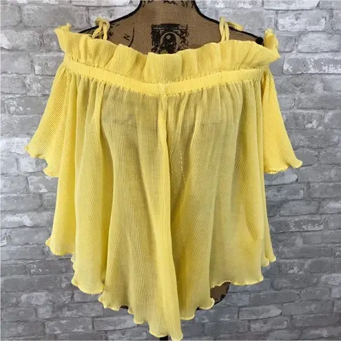 Line and Dot  Off Shoulder Pleated Top