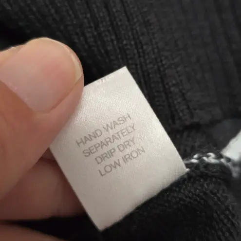 Charming Charlie  Black White Bow Print Sweater Size Small Preppy - Image 8