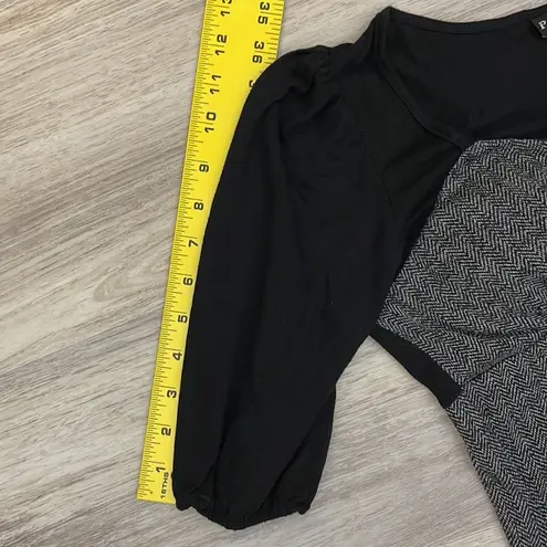 Pretty Good Short Elastic Sleeve Tie Down Front Gray & Black Long Stretchy Top L