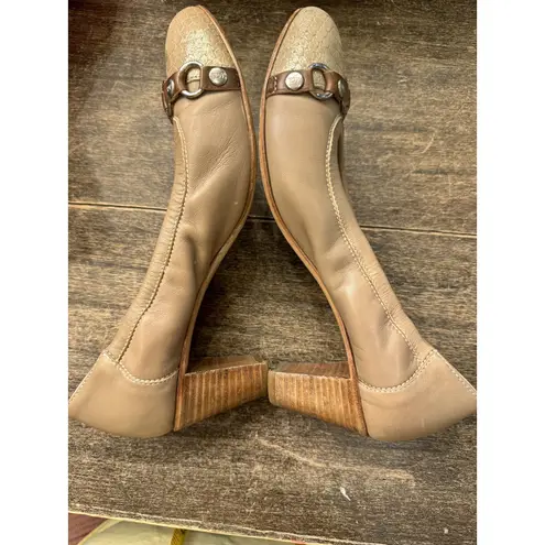 AGL Attilio Giusti Leombruni Leather Embossed Cap Toe Pump Heels 37.5 Tan Italy Size 7