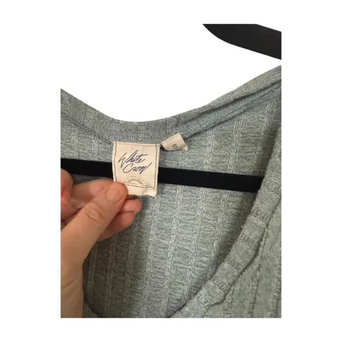 White Crow Women's Top Knit Mint Green Tshirt Short Sleeve Small Soft V-Neck