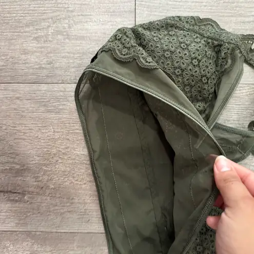Aerie LAST PRICE🍒🤍  military green lace bralette ✨