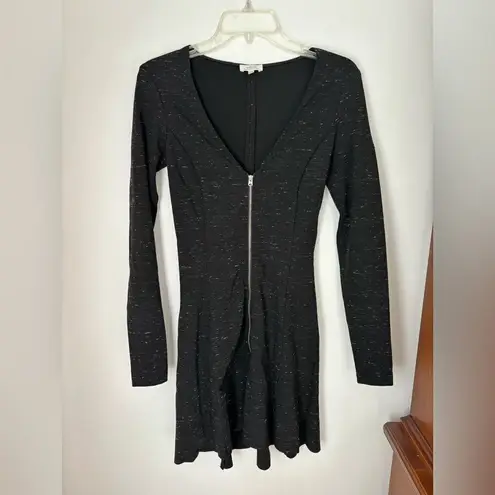 Wilfred Aritzia black and white zipper front long sleeve dress size Small