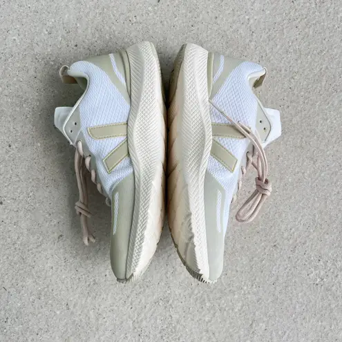 VEJA Impala Sneaker in Eggshell Pierre