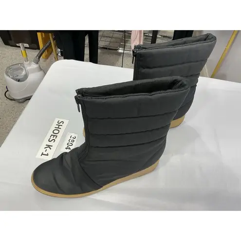 Womans Bee Size 9.5 W Black Zip Up Quilted Ankle Snow Boots