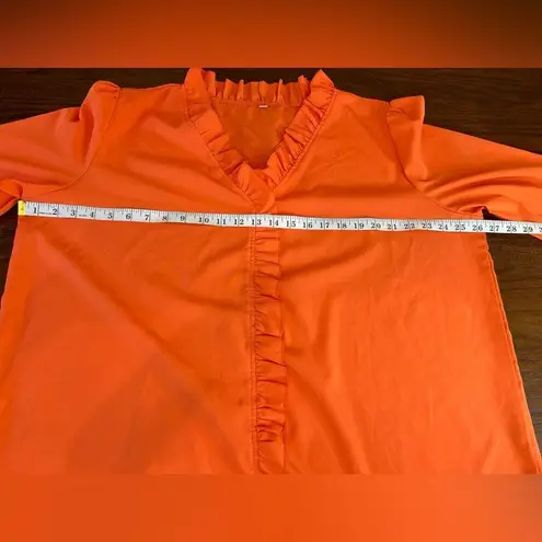 Women’s 3XL Plus Size Ruffled detail V