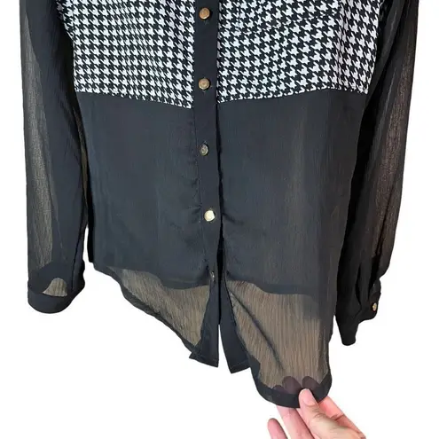 Signature Studio Vintage houndstooth semi sheer blouse size small