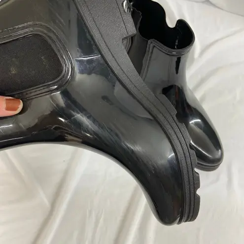 Capelli New York women's black glossy rubber ankle rain boots stretch slip on 11