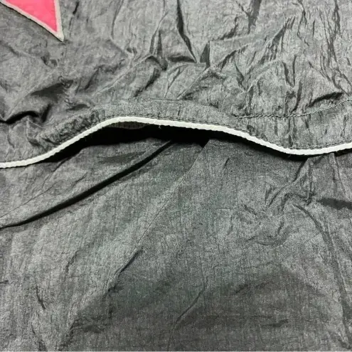 Women’s vintage windbreaker jacket size Small purple pink and black 90s Size M