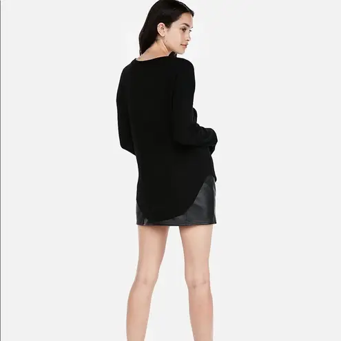 EXPRESS ✨ Ribbed Shirttail Hem Sweater✨ thumbnail 2